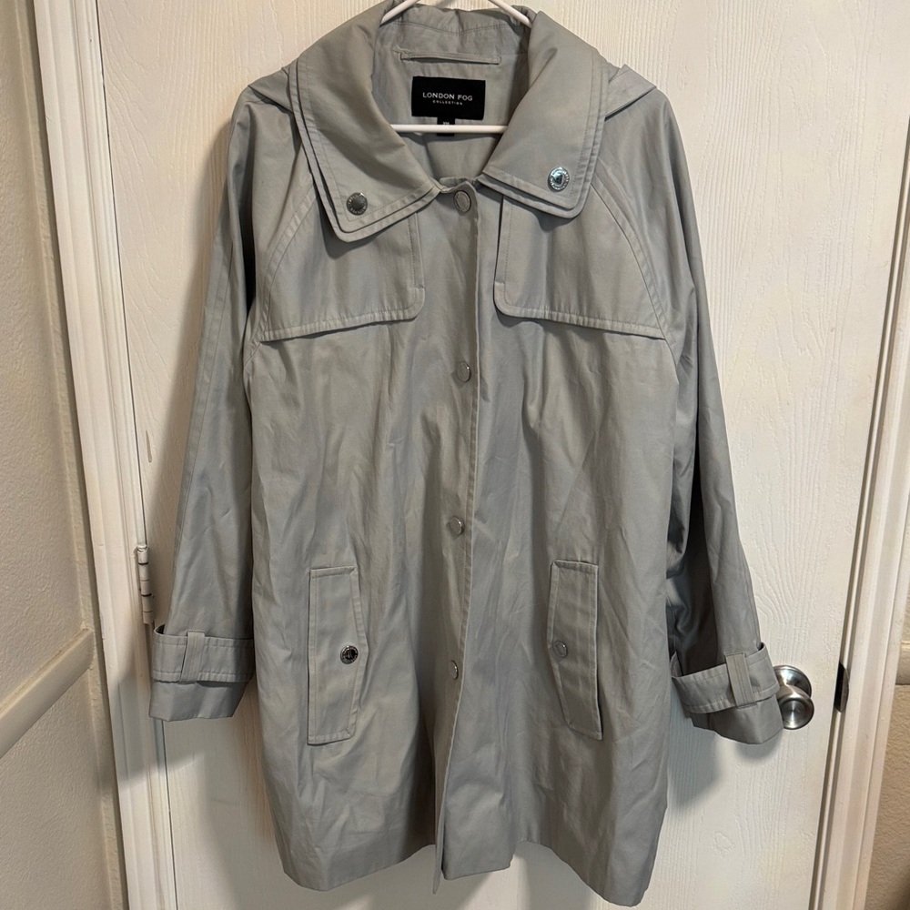 London Fog Women's XXL Single Breasted Hooded Rain Coat Gray‎ Button Down Lined.